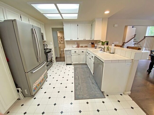 Building Photo - 478 Mill River Ln