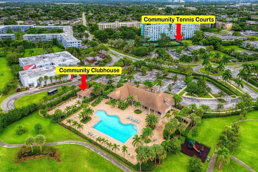 Building Photo - 4200 Hillcrest Dr