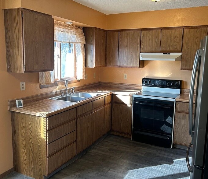Building Photo - 1511 Harding Ct