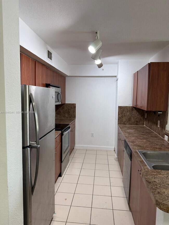 Building Photo - 15460 SW 284th St