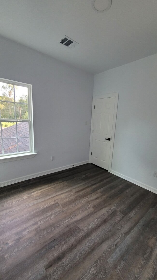 Building Photo - 21324 W Memorial Dr