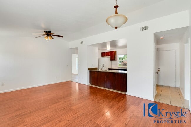 Building Photo - 118 Percheron Ct