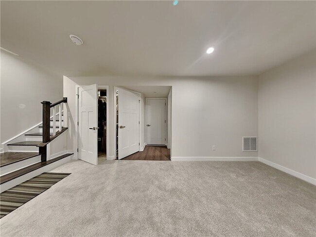 Building Photo - 4608 Spruce Rd