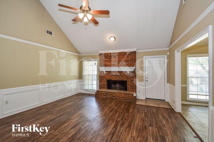 Building Photo - 7452 Kingsland Dr