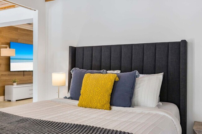 Building Photo - 11121 Griffing Blvd