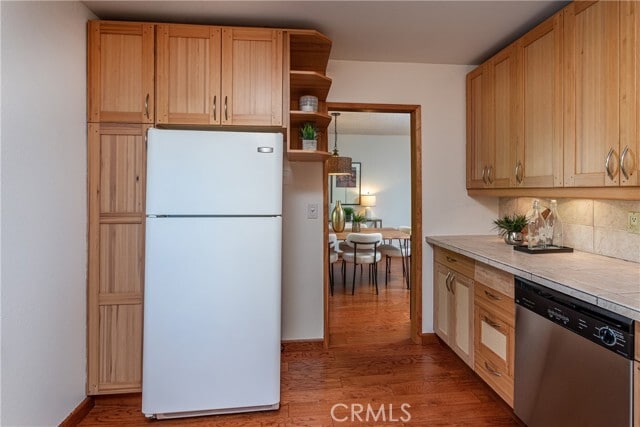 Building Photo - 7727 Vía Capri