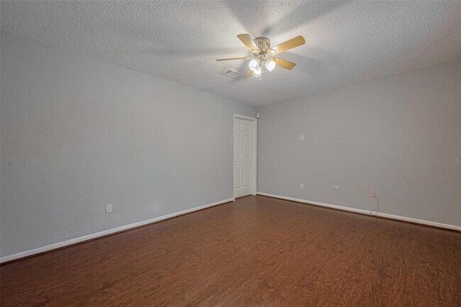Building Photo - 3610 Bee Bayou Ln