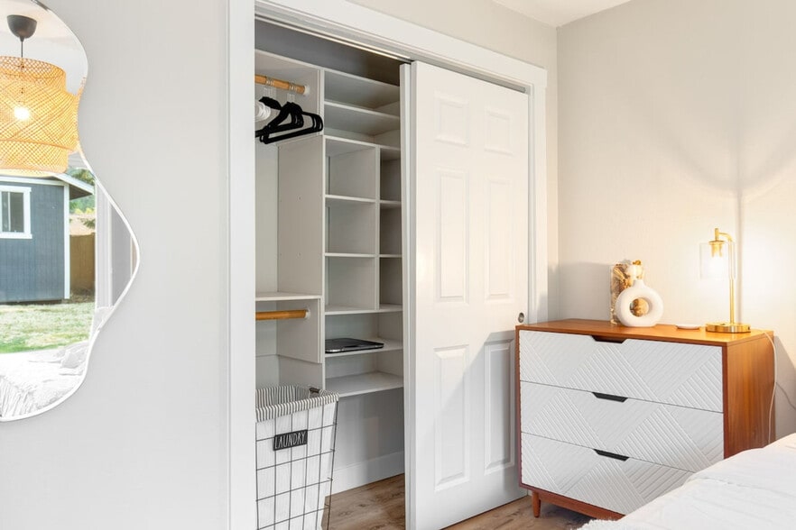 Building Photo - 13829 NE 74th St