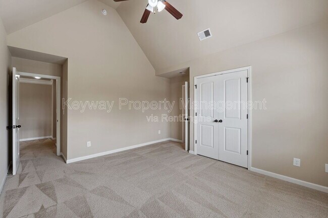 Building Photo - 6017 Reynolds Cir