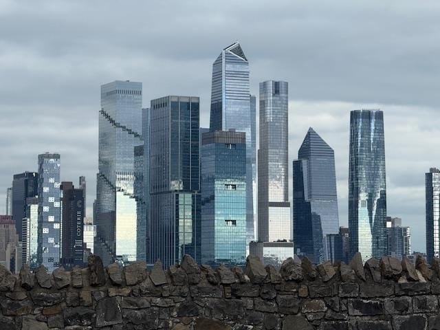 Building Photo - 6607 Lincoln Pl