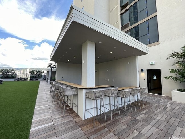 Building Photo - 1388 Kapiolani Blvd