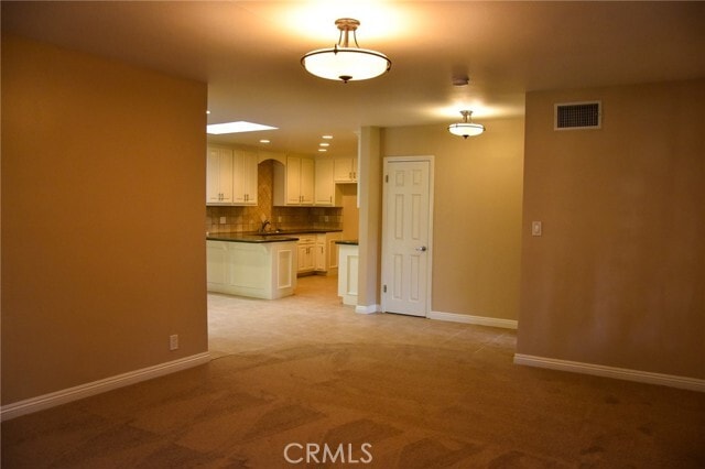 Building Photo - 421 N Park Ln