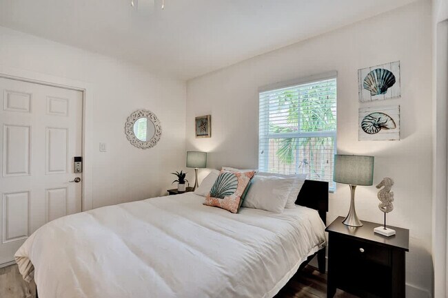 Building Photo - 3316 SE 4th St