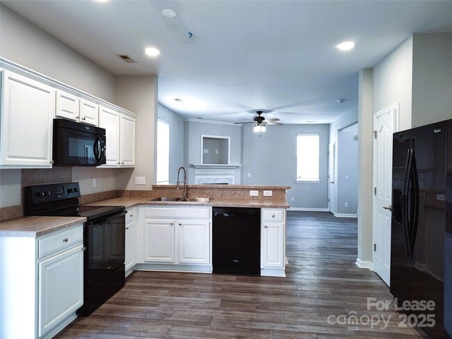 Building Photo - 16127 Circlegreen Dr