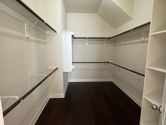 Building Photo - Walsh Trails Beautiful Home
