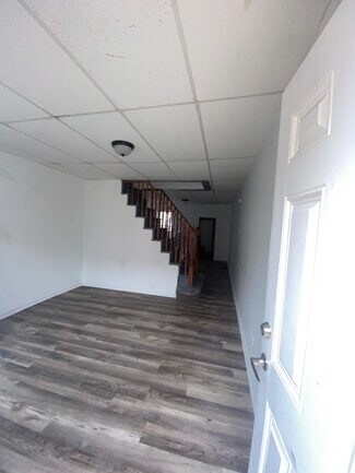 Building Photo - 2514 N Water St