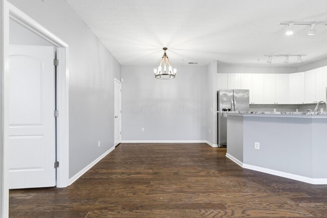 Building Photo - 7728 S Essex Gate Dr