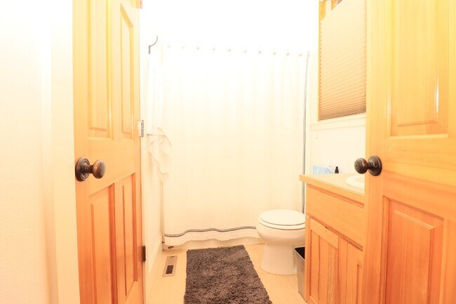 Building Photo - Fully Furnished home in Sisters Oregon