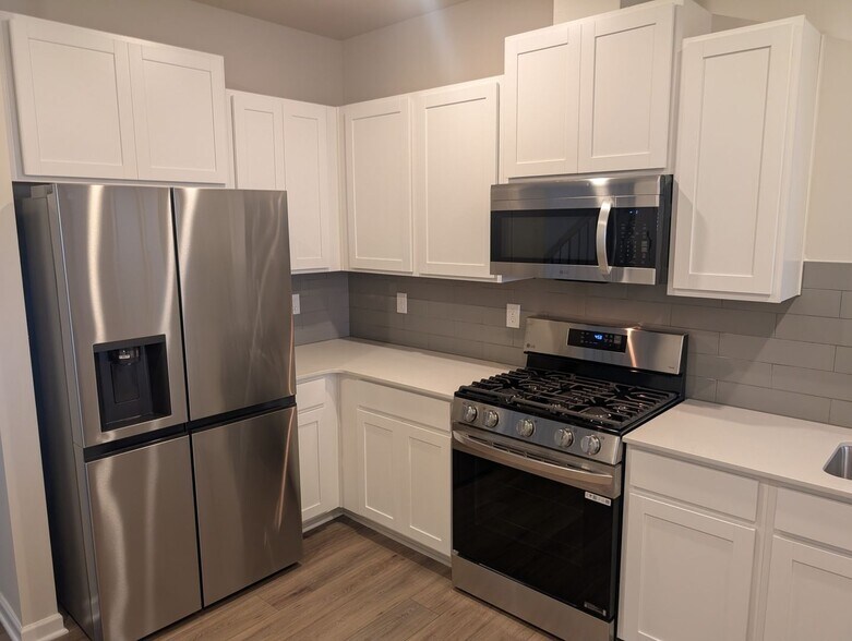 Building Photo - 1809 Autumn Mist Dr