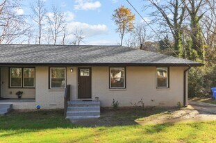 Building Photo - 839 Commodore Dr NW