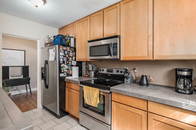 Building Photo - Beautiful Home Available in Berkeley Neighborhood!