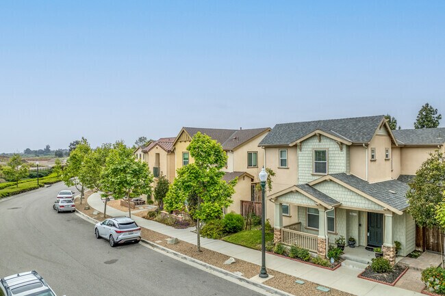 Building Photo - Enclave Ventura