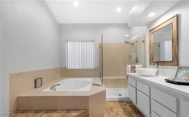 Building Photo - 2533 Seascape Dr