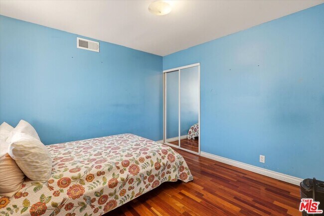 Building Photo - 4131 Mantova Dr