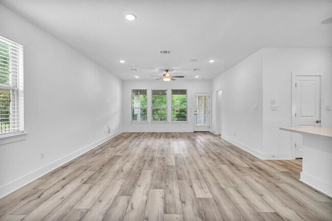 Building Photo - 1304 Brescia Walk