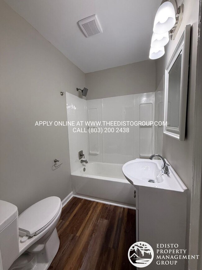 Building Photo - Newly Updated 4-Bedroom Home in the Heart of Orangeburg!