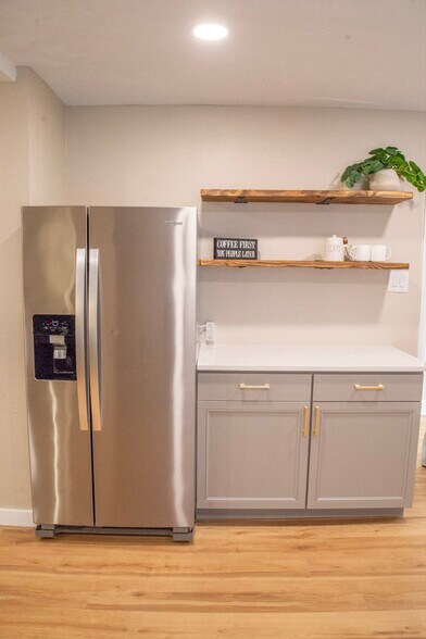 Building Photo - 2615 Belvedere Ave