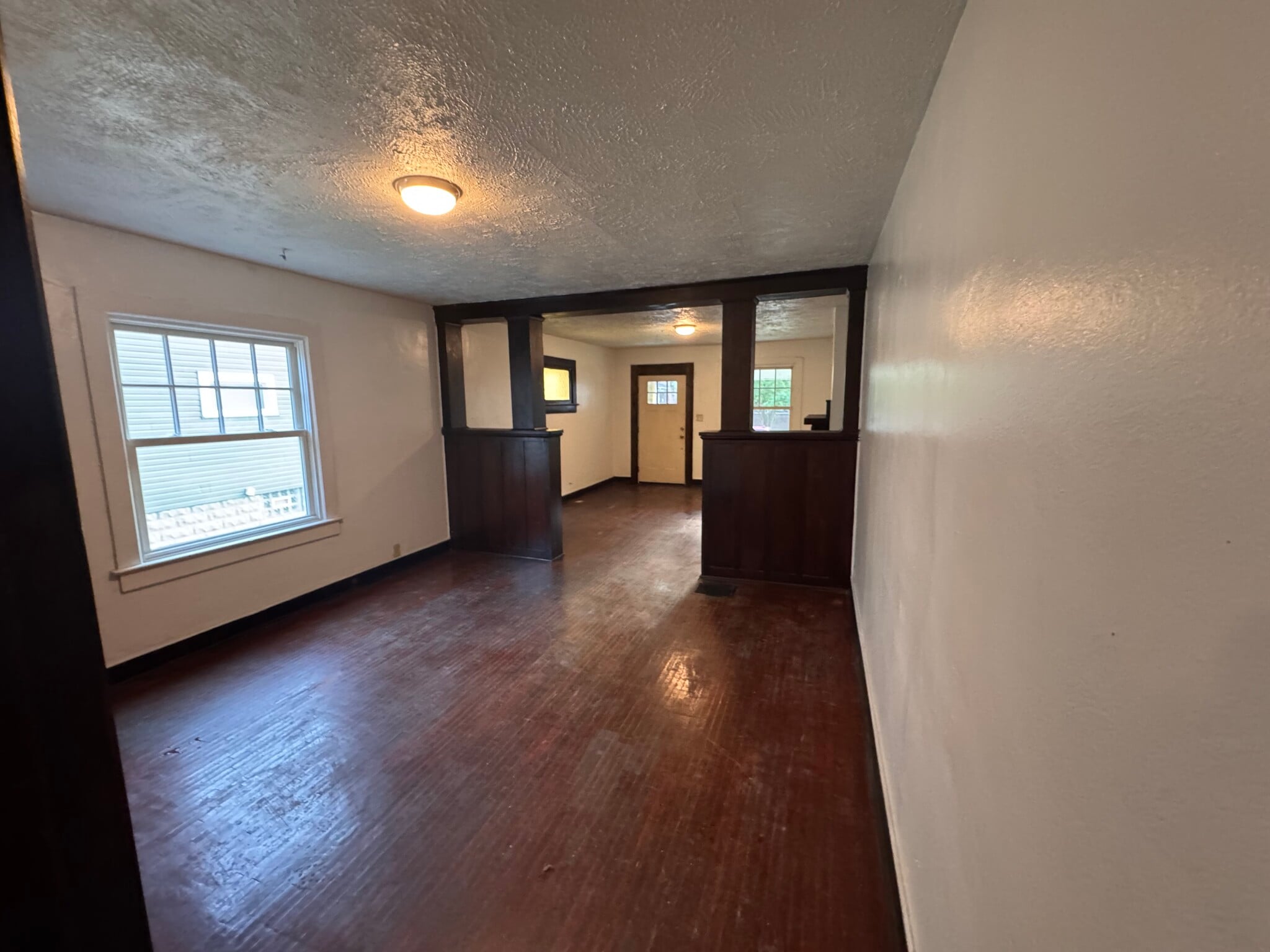 Building Photo - 1098 Miller Ave