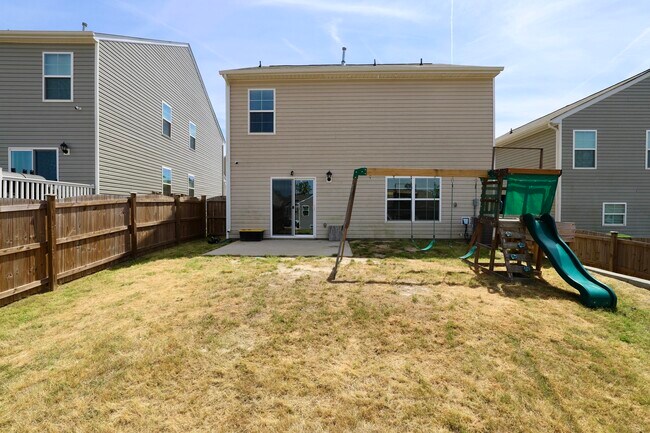 Building Photo - 352 Sandbach Rd