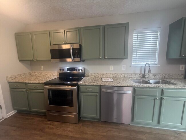 Building Photo - 1755 Polaris Dr