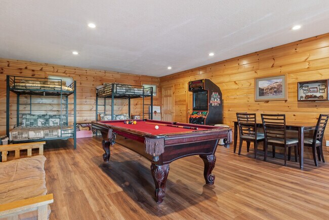 Building Photo - 129 Wildberry Dr