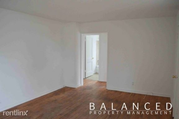 Building Photo - 2 br, 1 bath House - 2817 SE Minnesota Ave