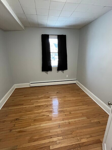 Building Photo - 260 N Enola Dr