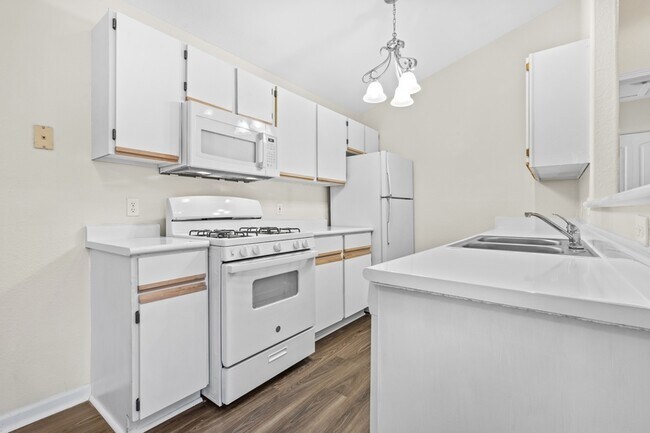 Building Photo - 1101 Linden Ln