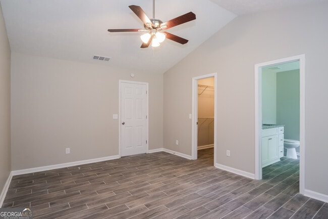 Building Photo - 65 Burdell Dr