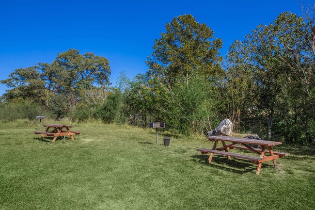 Building Photo - 1355 Ranch Pkwy