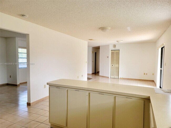 Building Photo - 5205 SW 102nd Pl