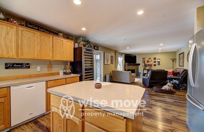 Building Photo - Washougal- 4 Bedroom Home- Apply today!