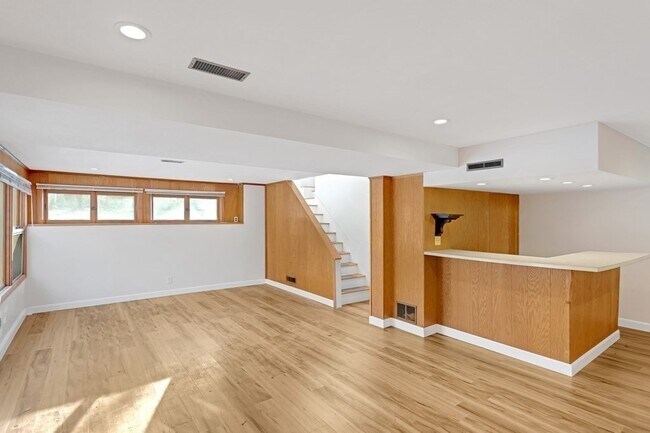 Building Photo - 34 Karlton Cir