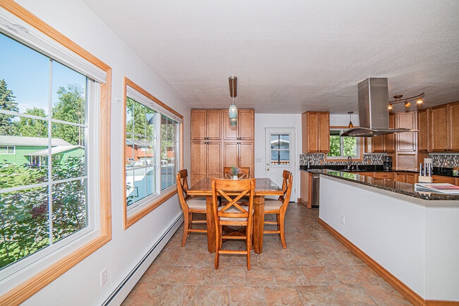 Building Photo - 4801 Canterbury Way