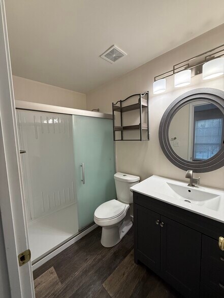 Master Bathroom - 7717 Boardwalk Tower Cir