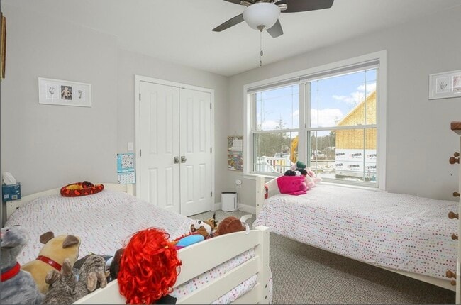 Building Photo - 9 Gulliver Ave