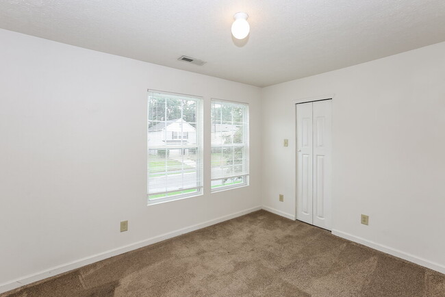 Building Photo - 12328 Stowe Acres Dr