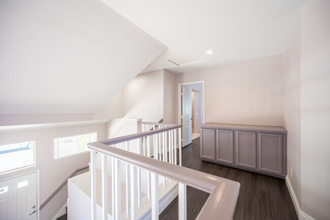 Building Photo - 1775 Walingwood Dr