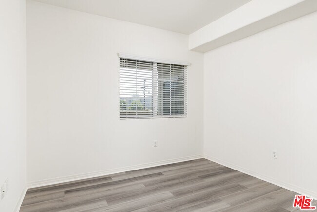 Building Photo - 1408 W Washington Blvd