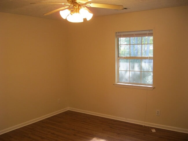 Building Photo - 133 Bordeaux Ln